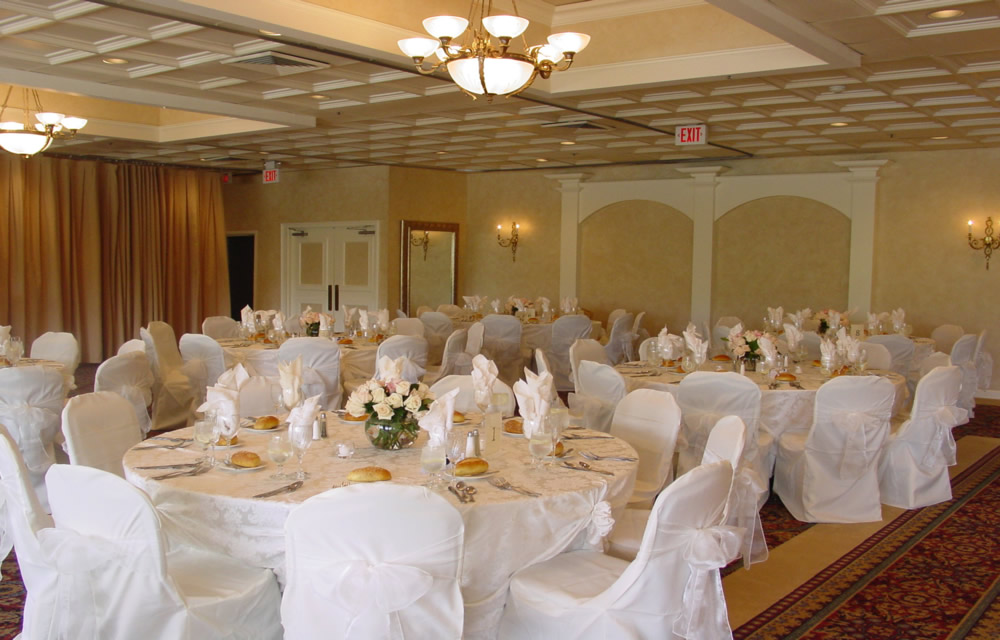 Jack and Rose flower arrangement featured at Woodbury Country Club, Long Island